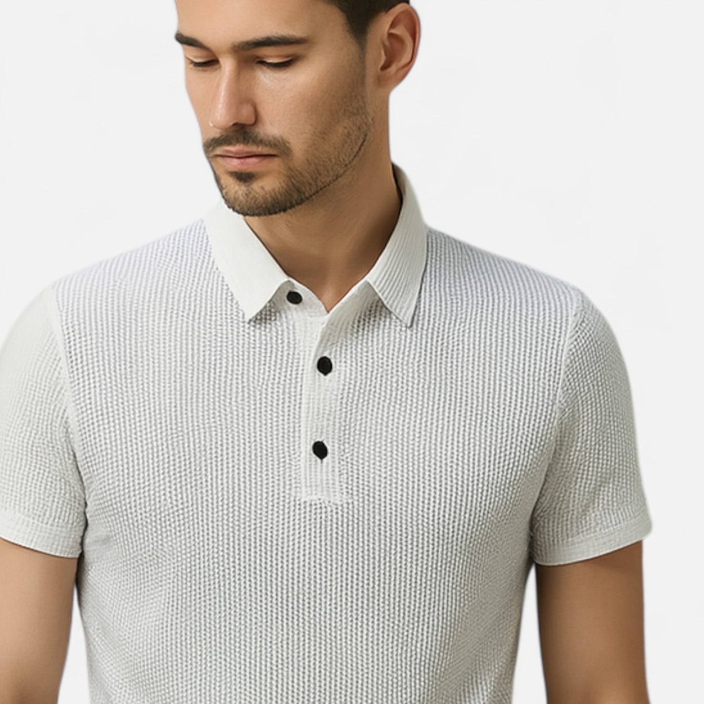 Velour Mode | Polo Femme Manches Courtes à Motif Floral Osseux – Élégance Sportive Monochrome