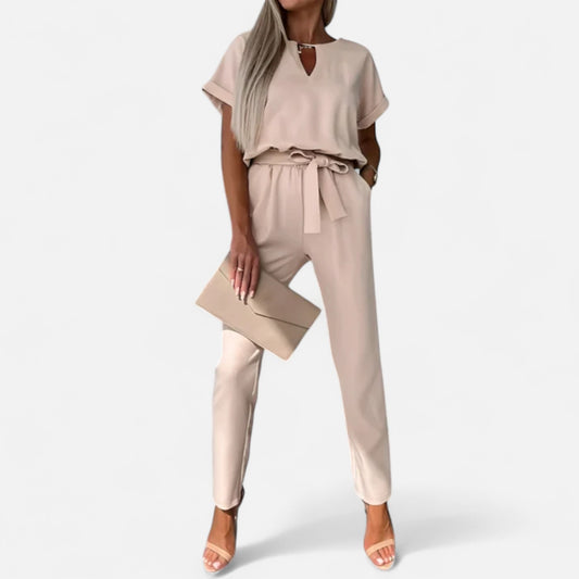 Velour Mode | Combinaison Femme Manches Courtes – Élégance Unie, Confort Structuré