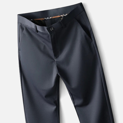 Velour Mode | Pantalon Homme d’Été Fin à Coupe Droite – Légèreté Structurée, Élégance Quotidienne