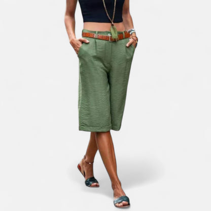 Velour Mode | Short Décontracté Femme en Coton Uni – Légèreté Naturelle, Élégance Épurée