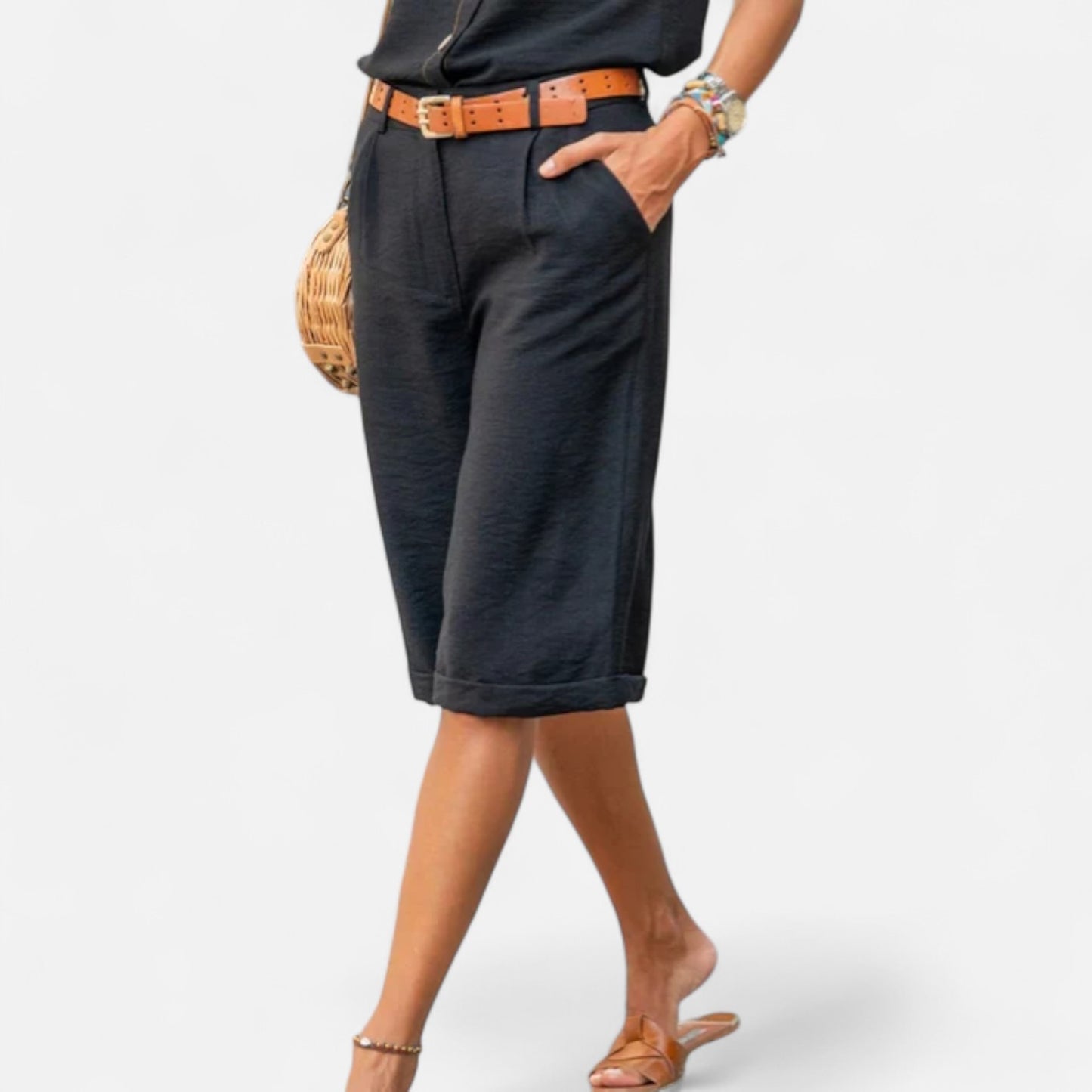 Velour Mode | Short Décontracté Femme en Coton Uni – Légèreté Naturelle, Élégance Épurée